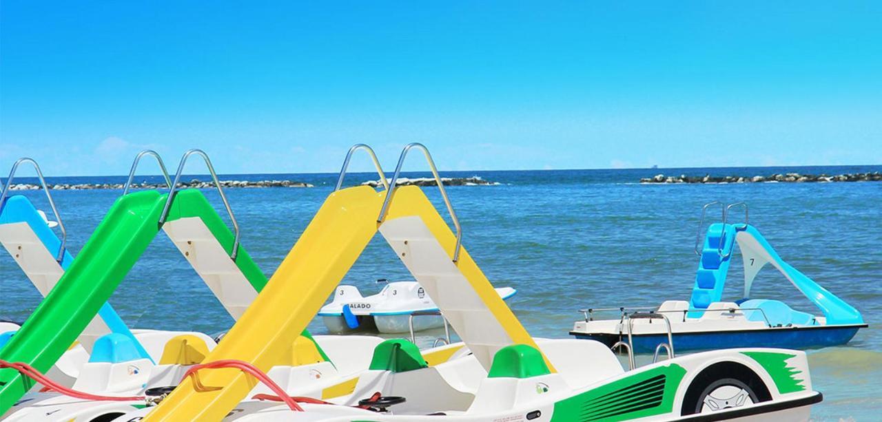 Hotel New Castle Cesenatico Exterior photo